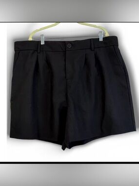 Torrid Classic Black Pleated Shorts size 20 Plus Size